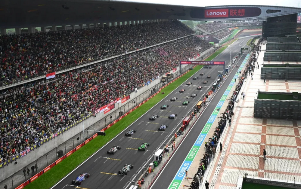 开云官网-F1点燃上海赛事经济：330元到42800元门票全售罄，周边多家酒店一房难求